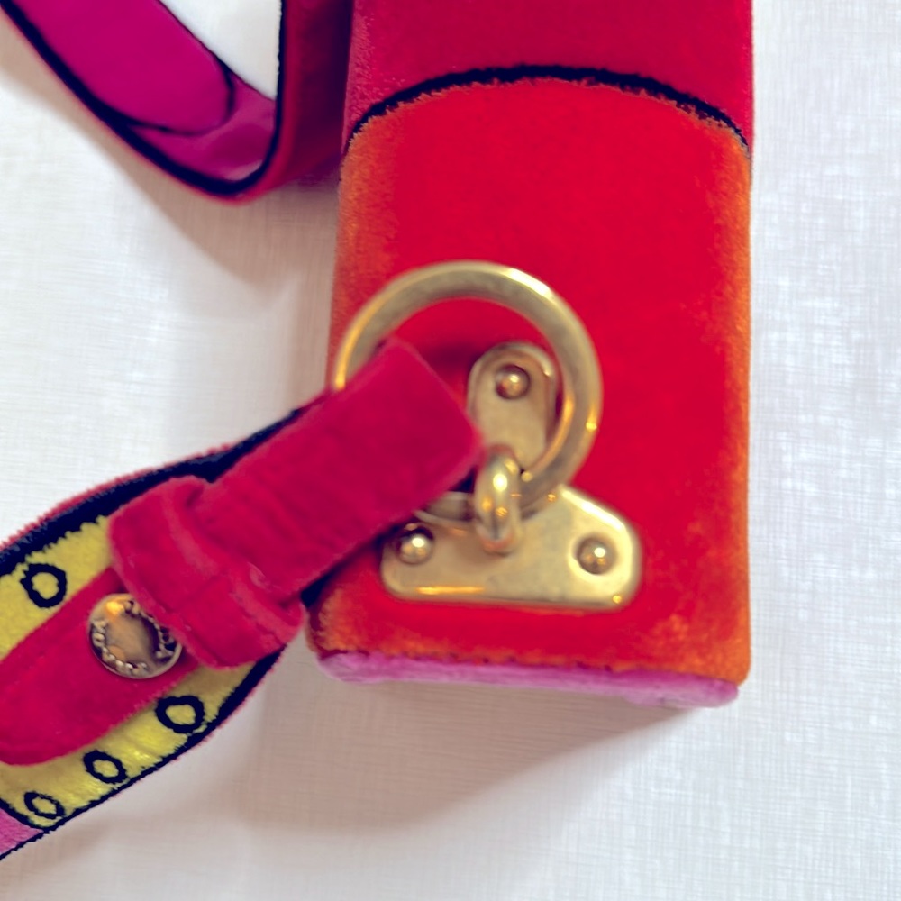 🔥SOLD🔥Prada Trompe L’oeil Velvet Cahir Bag -Fuchsia WITH ENTRUPY COA! - Picture 4 of 13